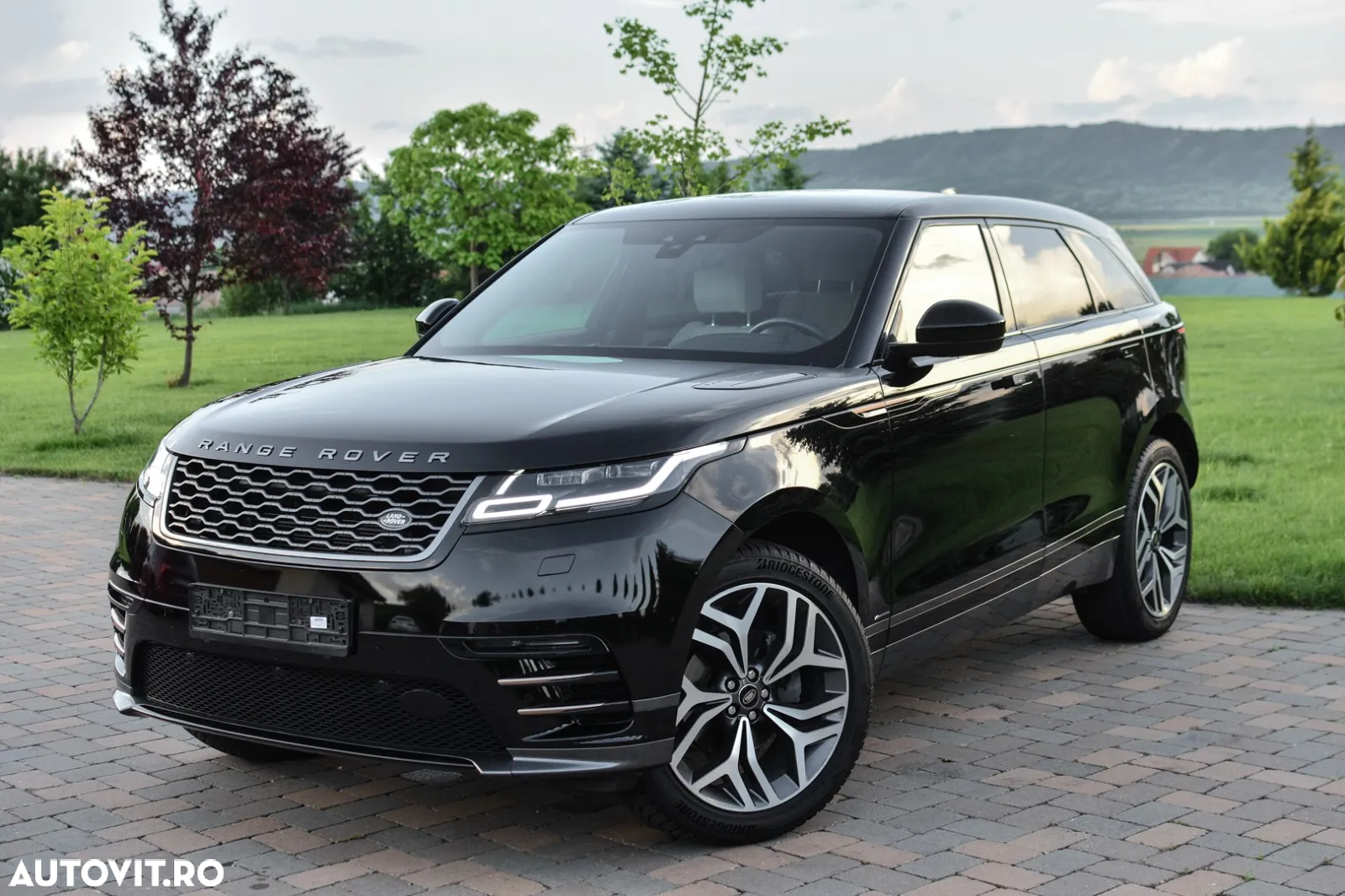 Land Rover Range Rover Velar 2.0 R-Dynamic HSE - 3