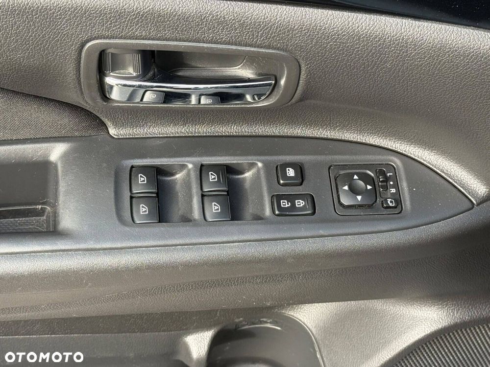 Mitsubishi Outlander 2.0 Intense + SDA 4WD CVT - 16