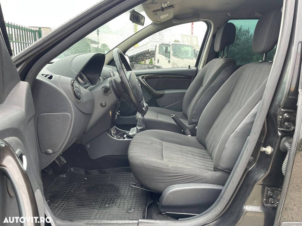 Dacia Duster 1.5 dCi 4x4 Laureate - 11