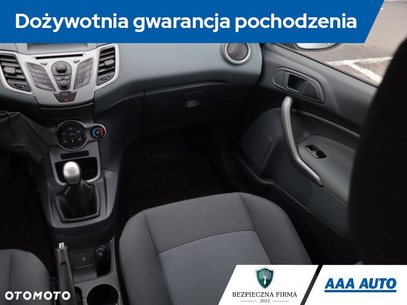 Ford Fiesta - 10