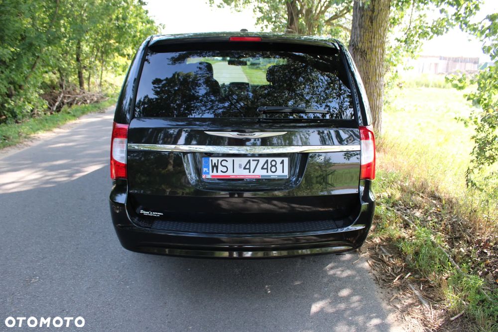 Chrysler Town & Country 3.6 Limited - 5