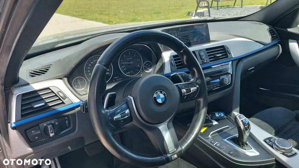 BMW Seria 3 330d Edition M Sport Shadow - 19