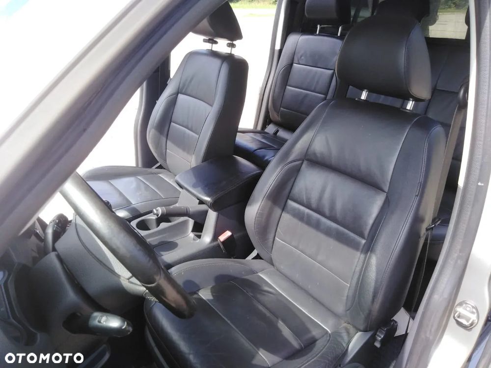 Volkswagen Amarok - 7