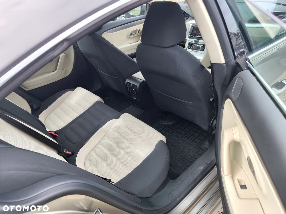 Volkswagen Passat CC 1.8 TSI - 12