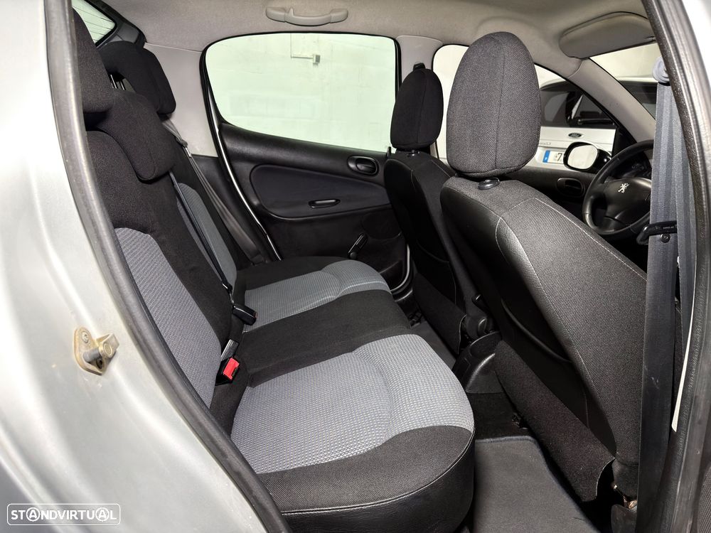 Peugeot 206 1.1 Black & Silver II - 12