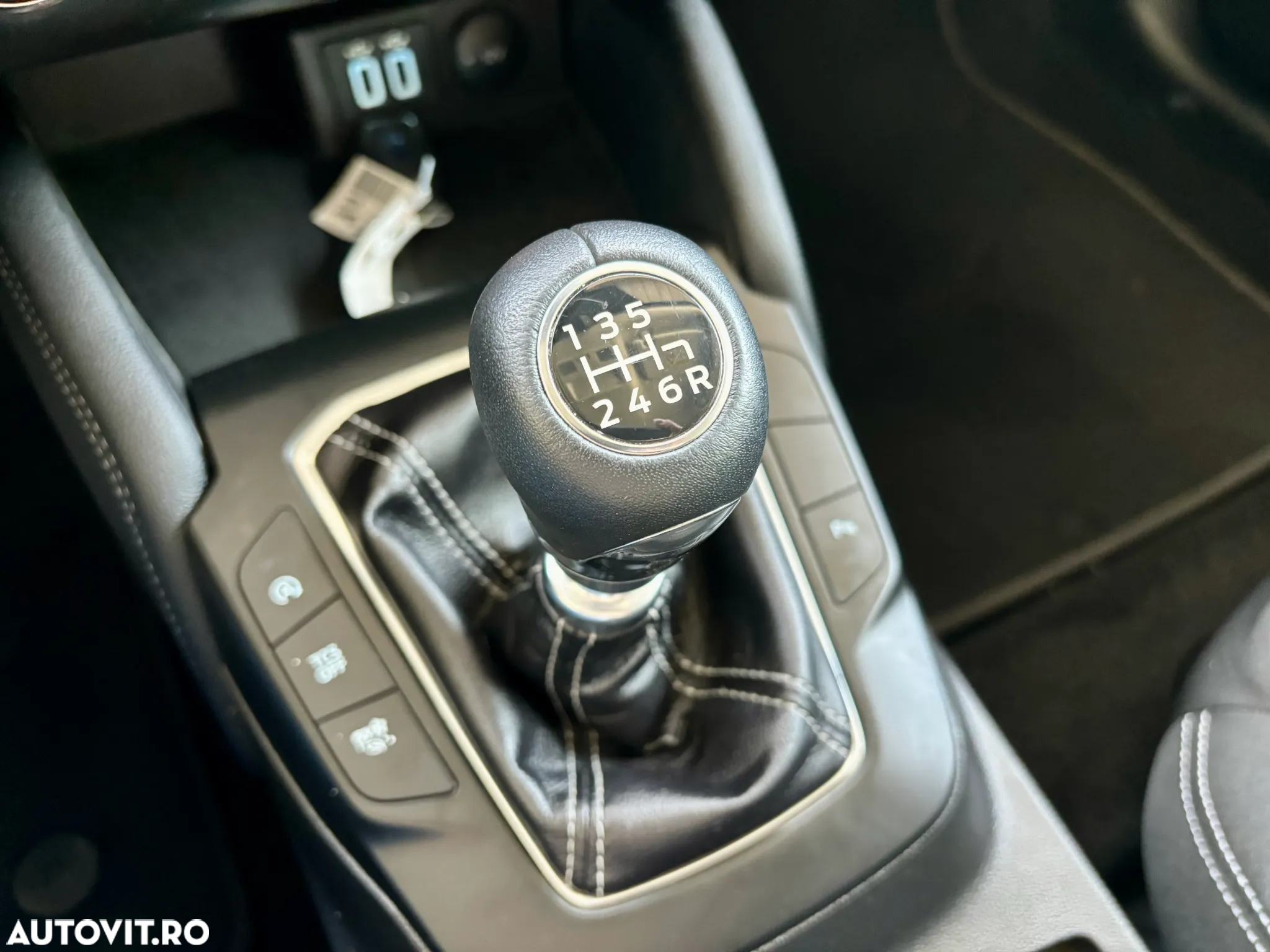Ford Focus 1.0 EcoBoost Connected - 25
