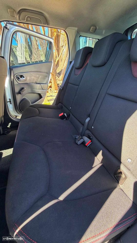 Renault Clio - 11