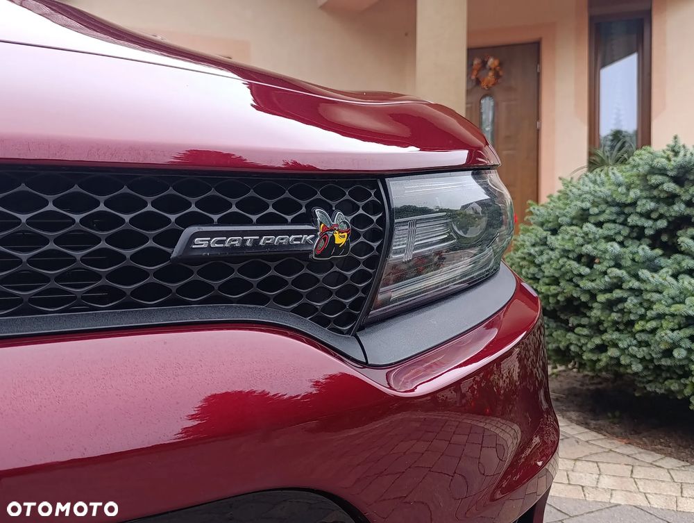 Dodge Charger 6.4 Scat Pack - 35