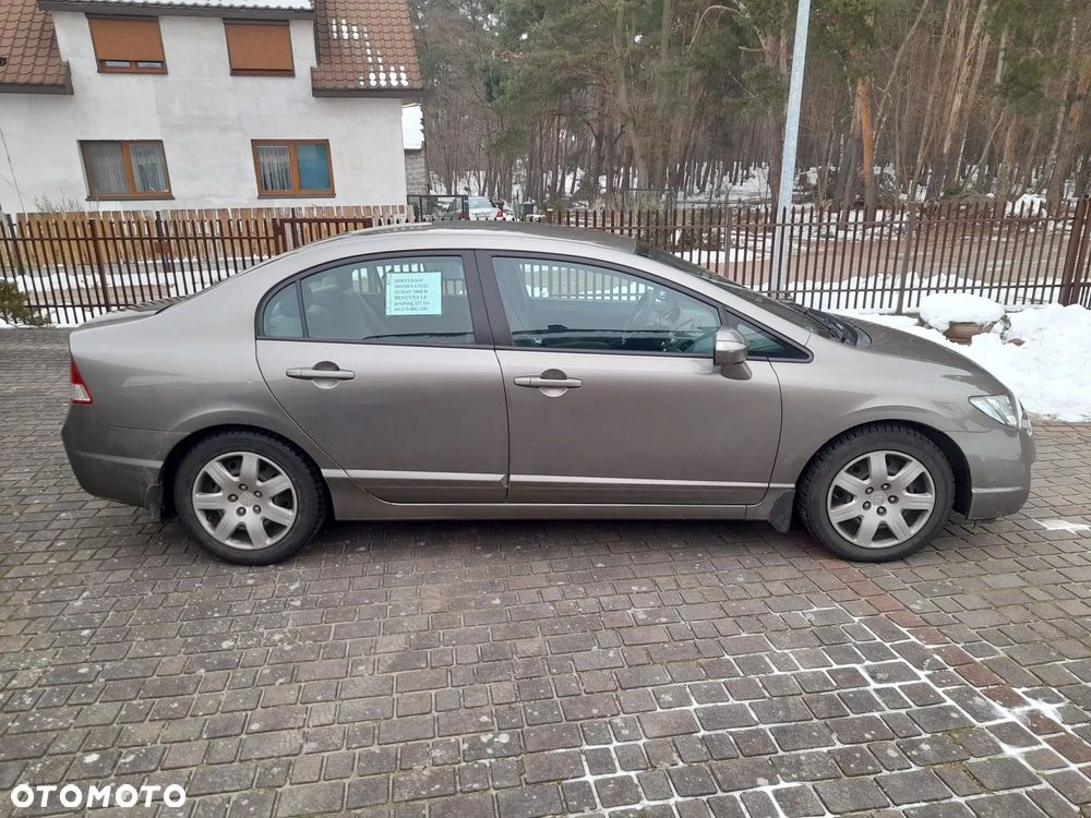 Honda Civic 1.8 Comfort - 27