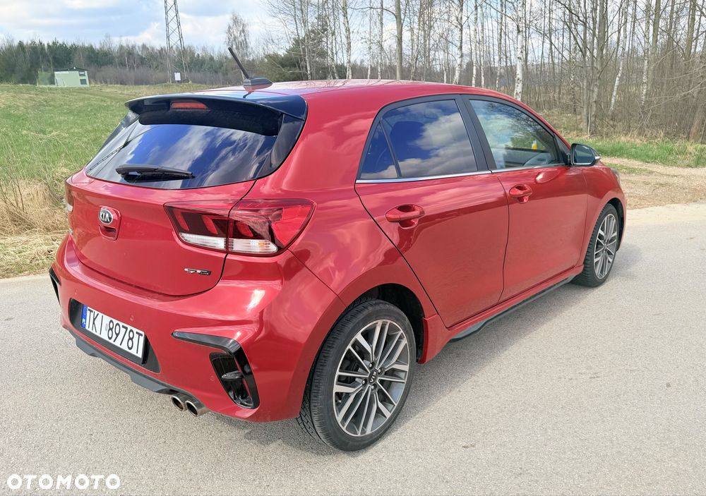 Kia Rio - 4