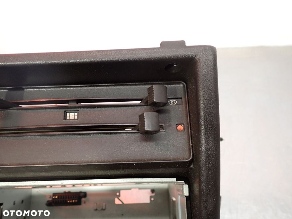 PANEL STEROWANIA NAWIEWU AUDI 80 B2 - 8