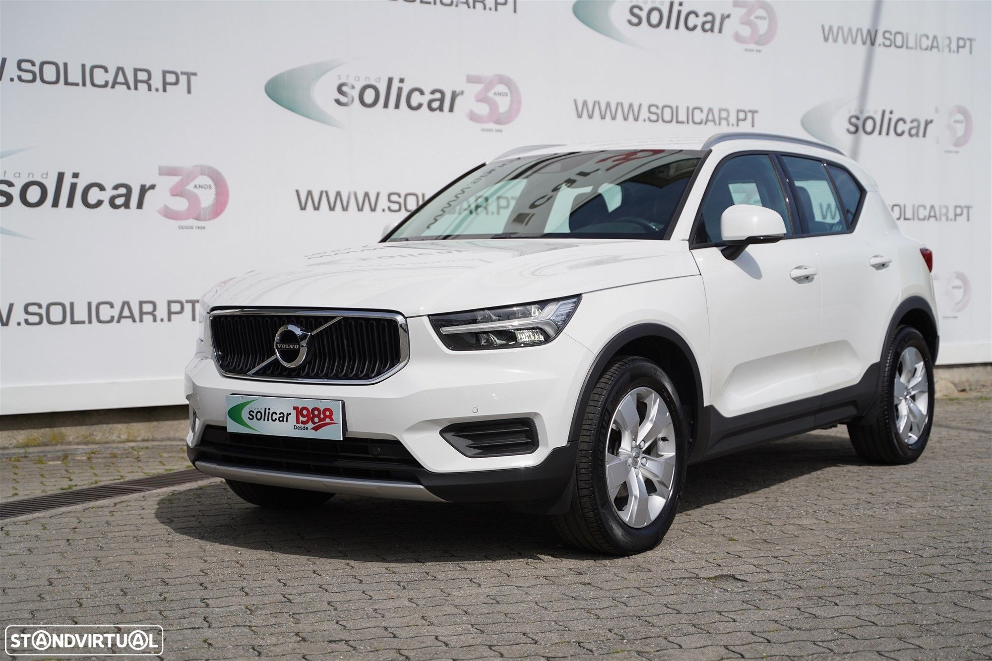 Volvo XC 40 2.0 D3 Momentum - 1