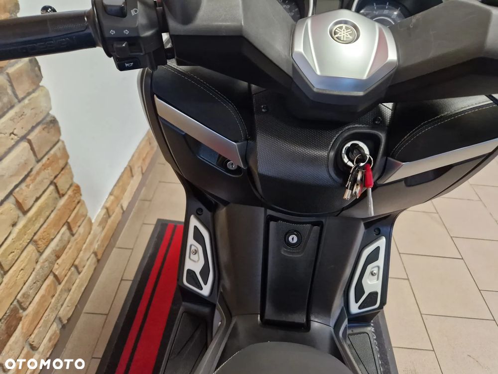 Yamaha X-max - 23