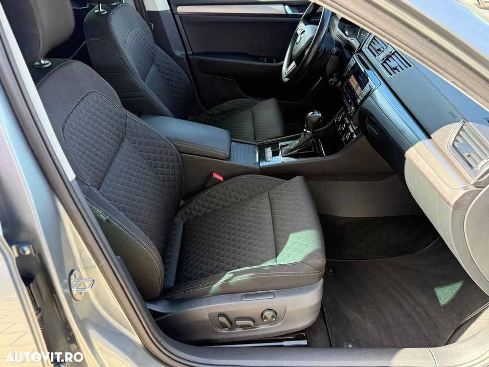 Skoda Superb 2.0 TDI DSG Ambition - 24