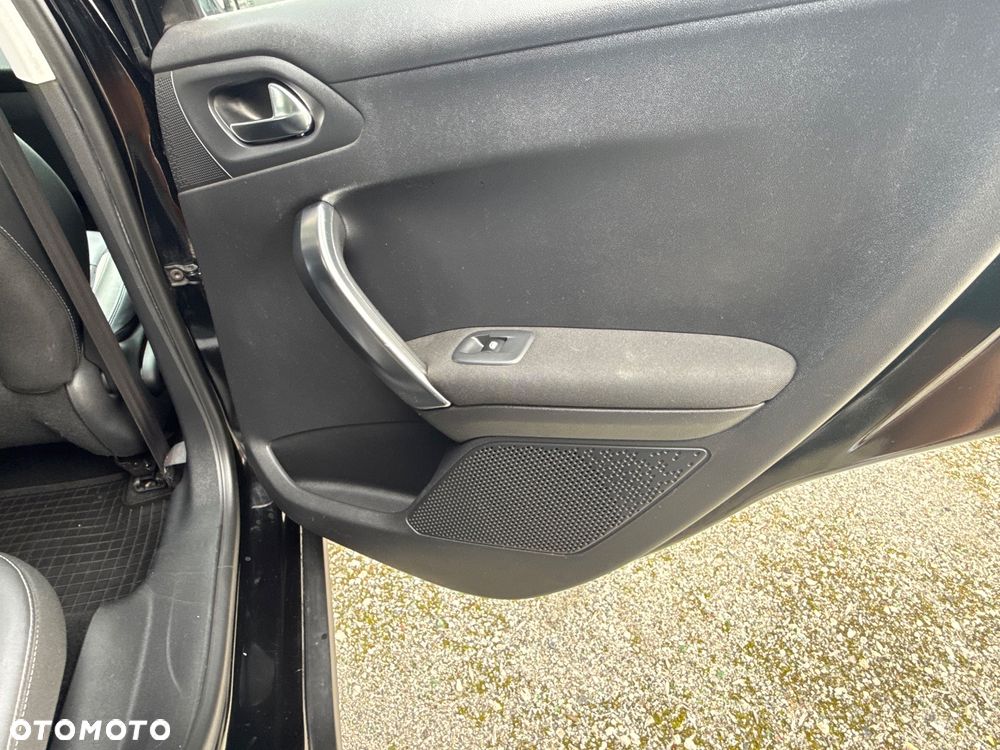 Peugeot 2008 1.6 BlueHDi Allure - 38