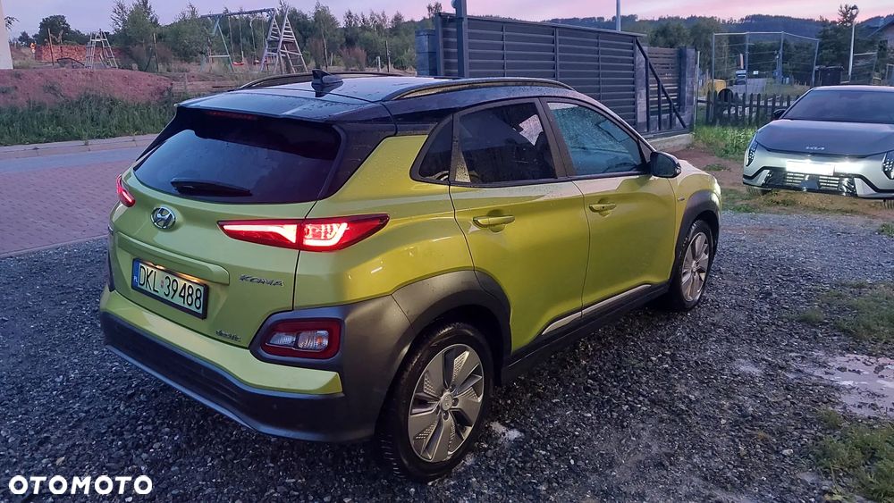Hyundai Kona 39kWh Executive - 4