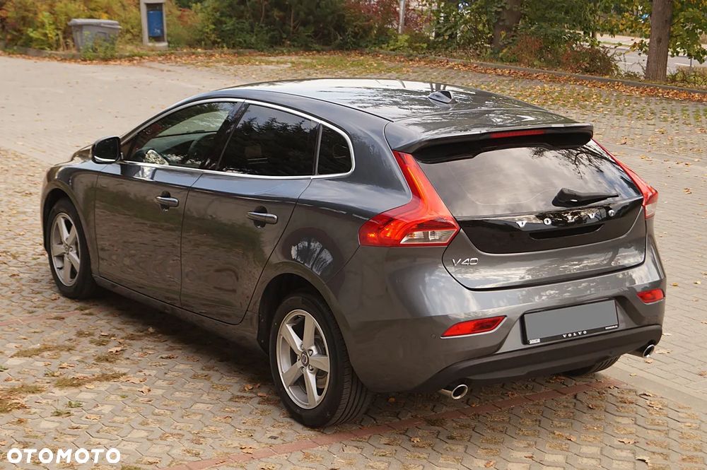 Volvo V40 D3 Summum - 16