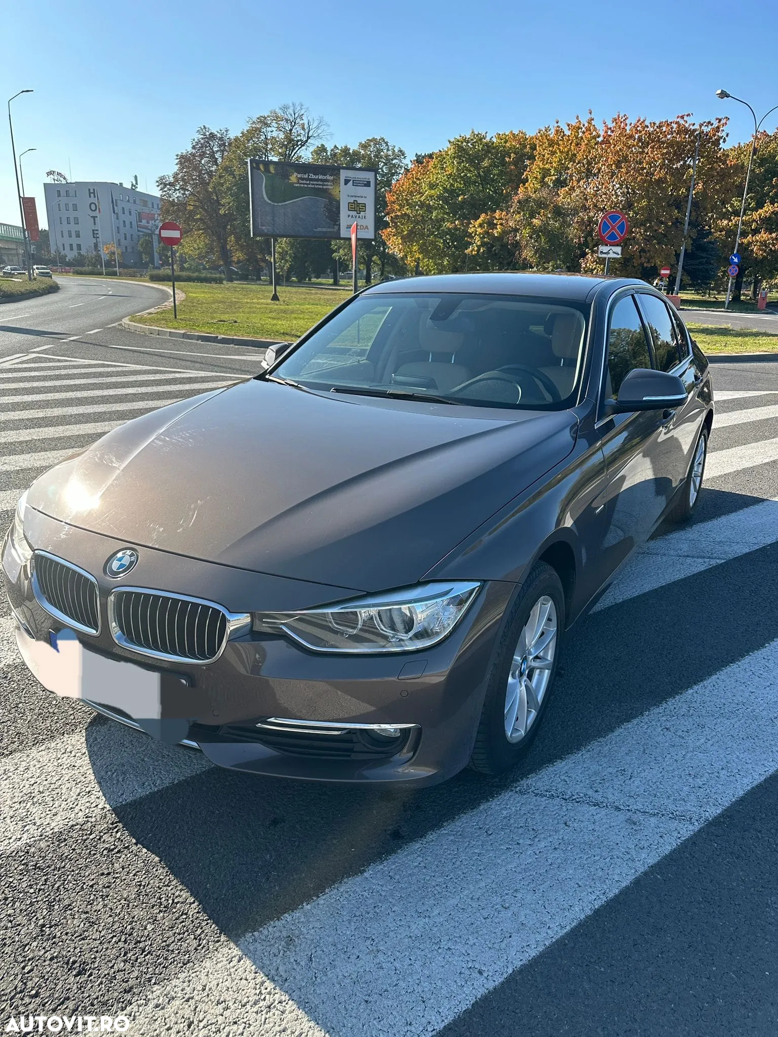BMW Seria 3 318d xDrive - 2