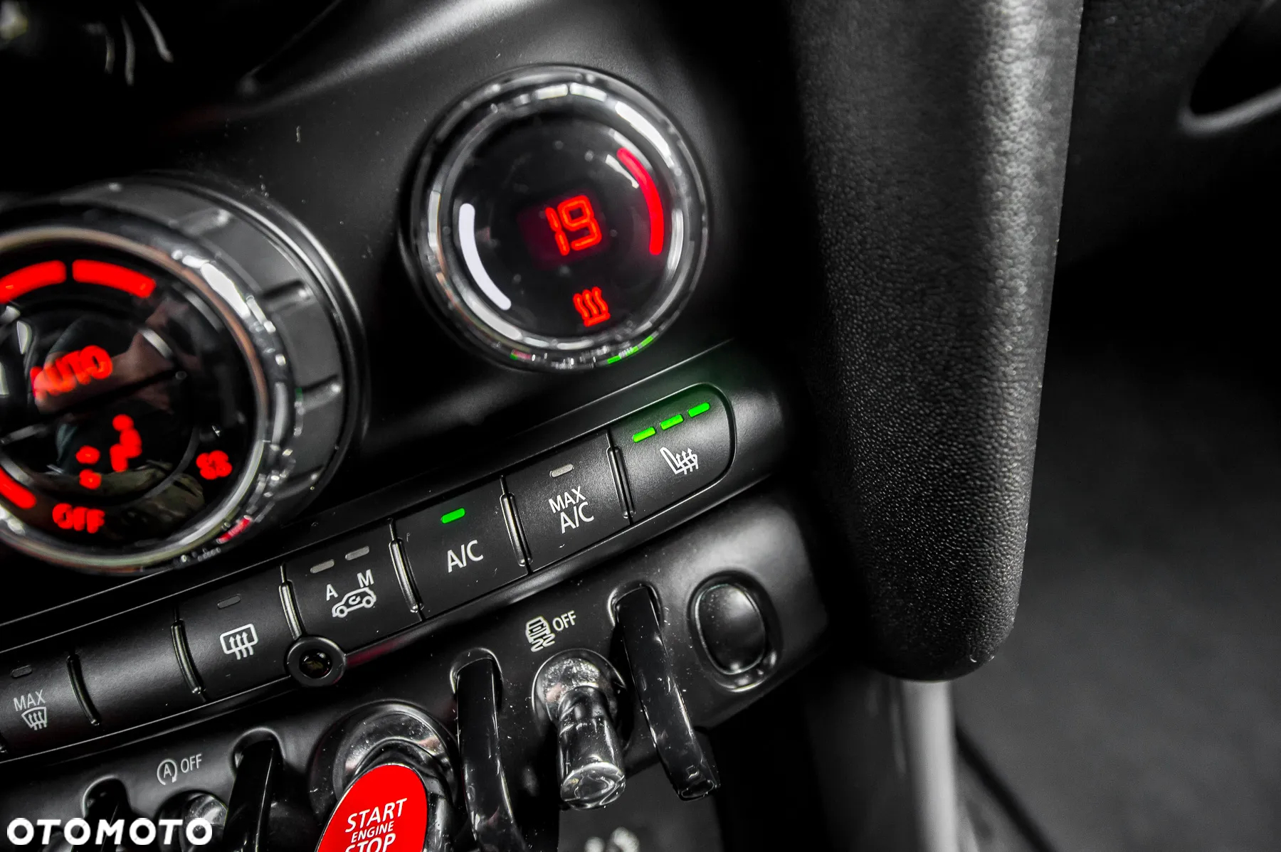 MINI Cooper Essential Trim - 27
