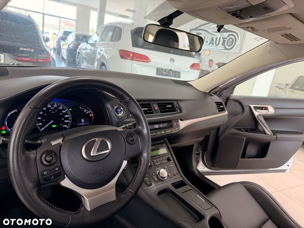 Lexus CT - 25