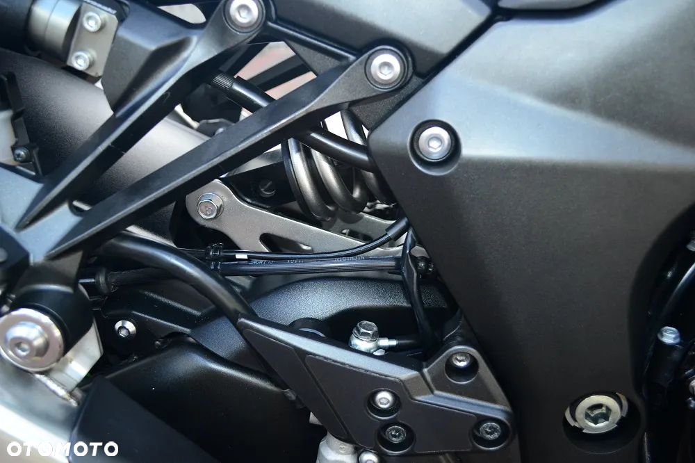 Kawasaki Ninja 1000 SX - 21