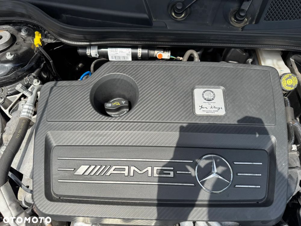Mercedes-Benz CLA - 4
