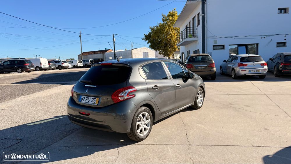 Peugeot 208 1.2 PureTech Style - 8