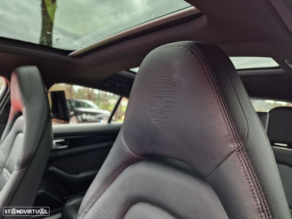 Porsche Panamera 4 E-Hybrid - 11