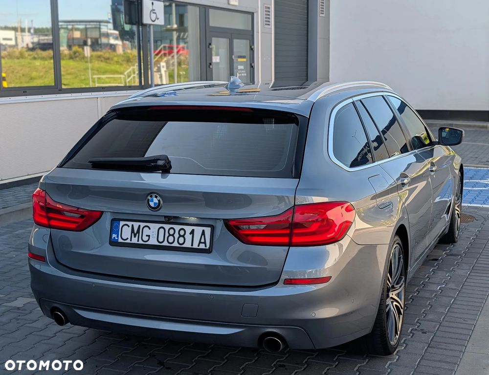 BMW Seria 5 530d xDrive Sport Line - 11