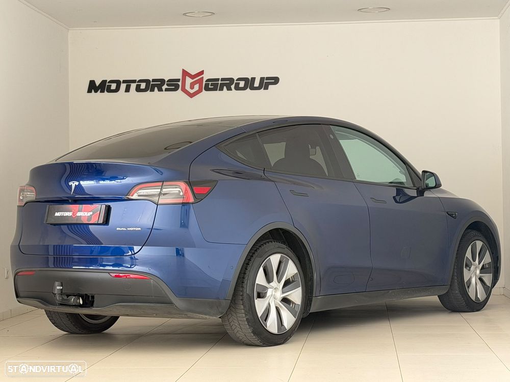 Tesla Model Y Long Range Dual Motor AWD - 3