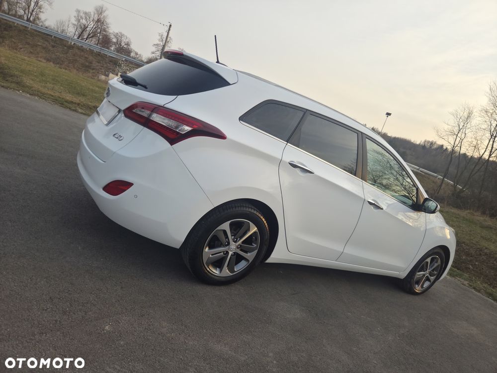 Hyundai i30 1.6 CRDI DCT Premium - 5