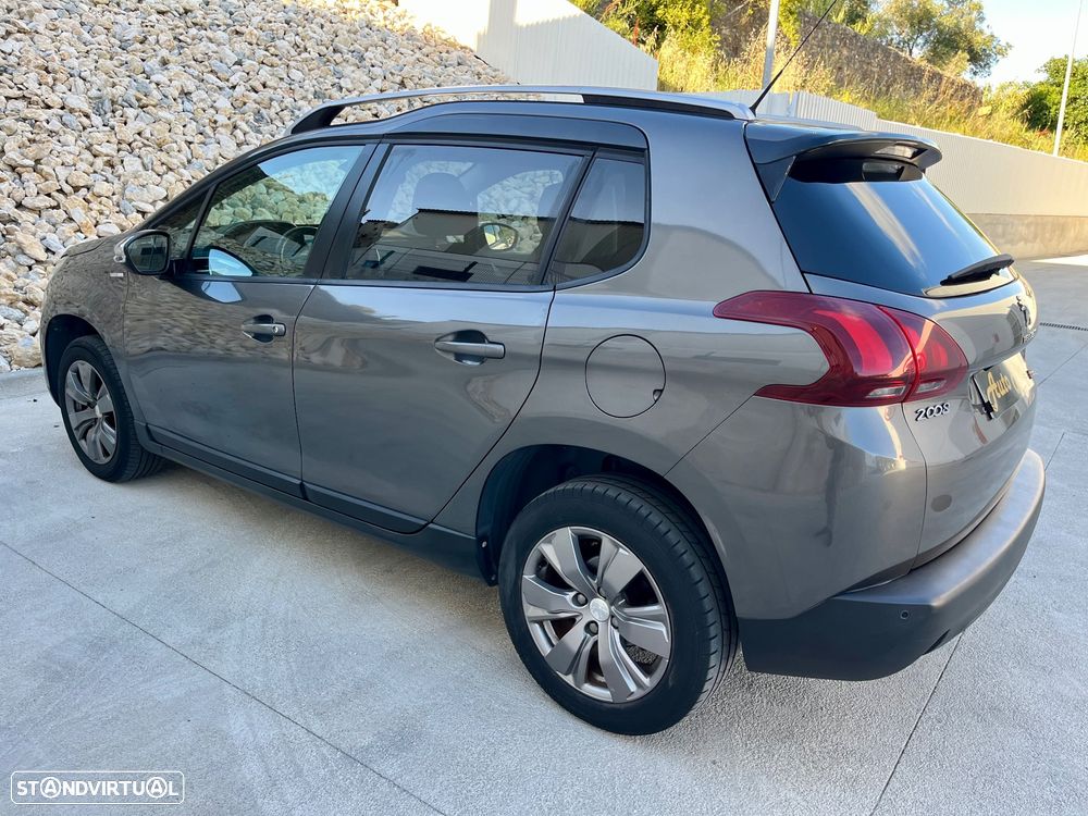 Peugeot 2008 1.2 PureTech Style - 17