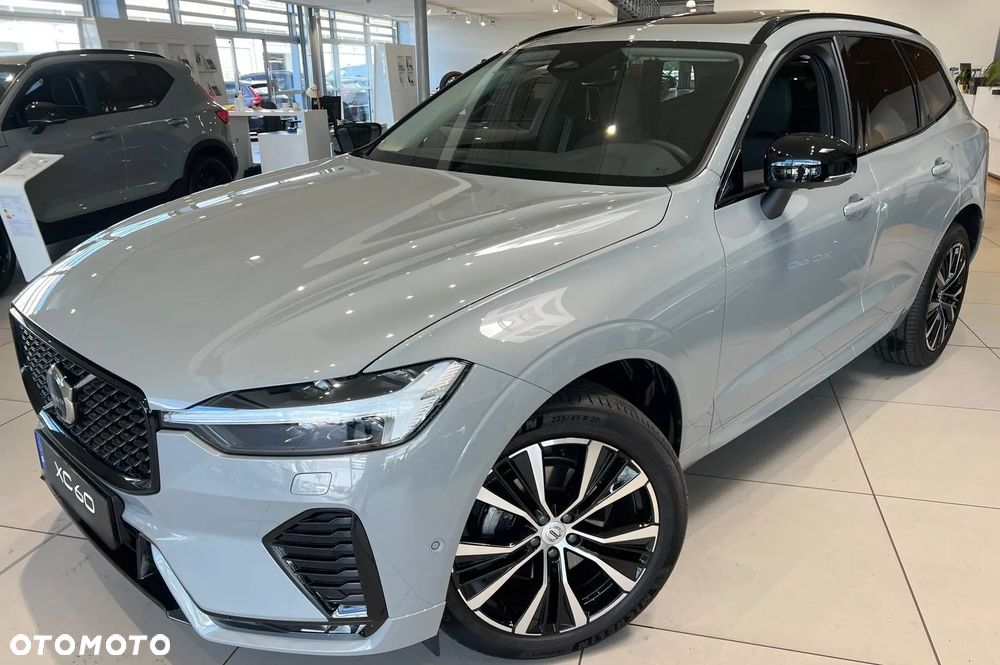 Volvo XC 60 B5 B AWD Plus Dark - 21