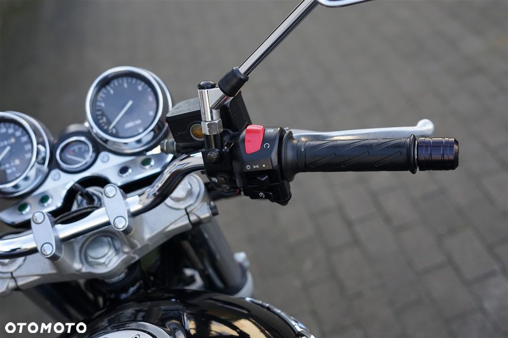 Suzuki GSX - 18
