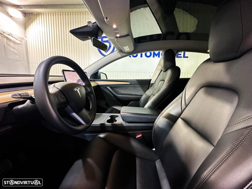 Tesla Model Y Long Range Dual Motor AWD - 9