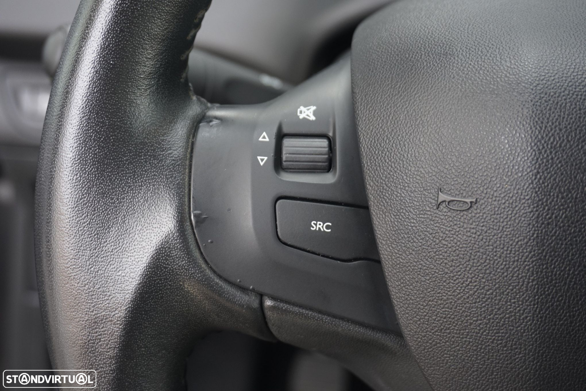 Peugeot 208 1.2 PureTech Signature - 13