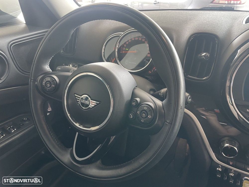MINI Countryman Cooper SE ALL4 Auto - 16