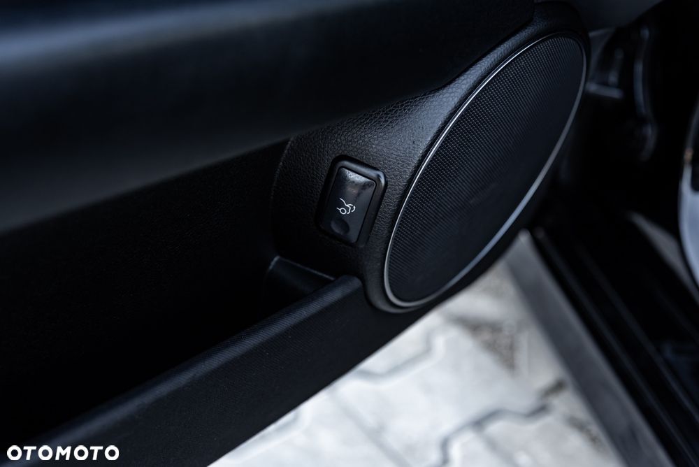 Mercedes-Benz Klasa C 180 (BlueEFFICIENCY) 7G-TRONIC Avantgarde - 17