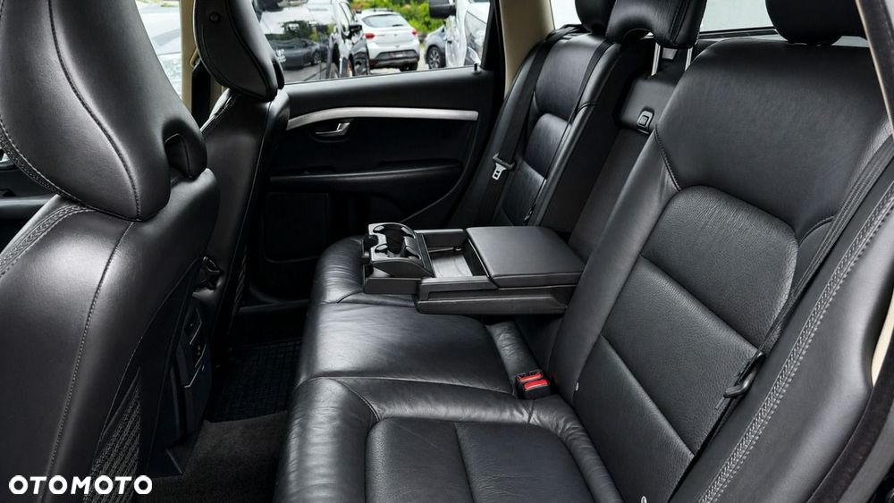 Volvo XC 70 2.4D AWD Kinetic - 9