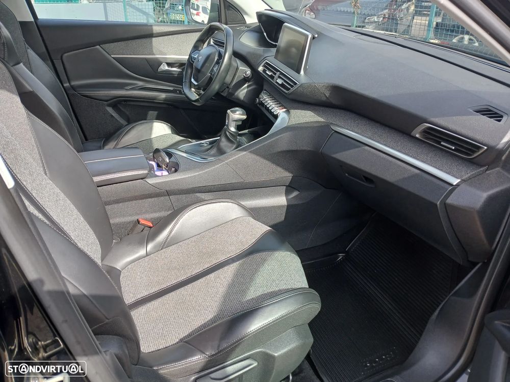 Peugeot 3008 1.5 BlueHDi Allure - 23