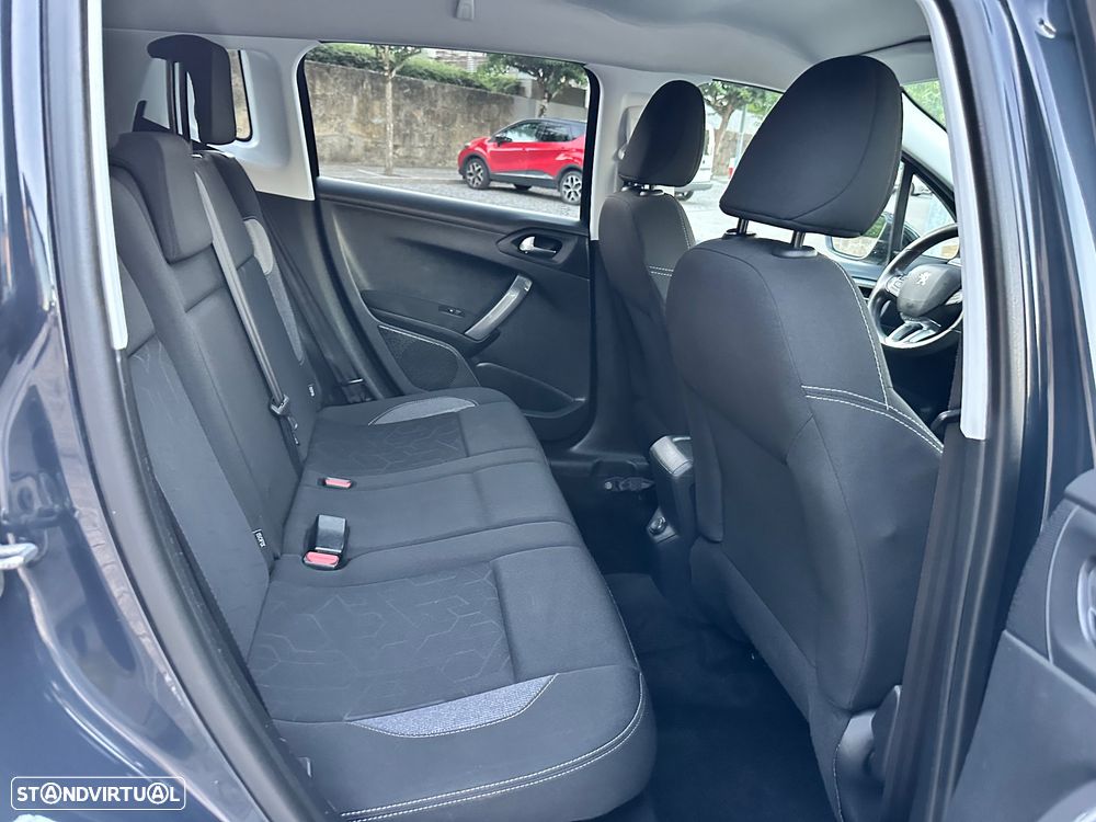 Peugeot 2008 1.6 BlueHDi Style - 42