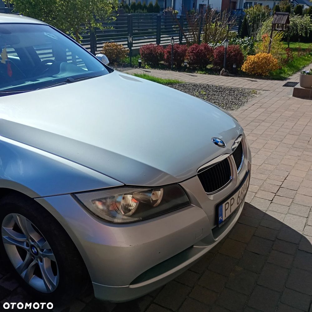 BMW Seria 3 318d - 3