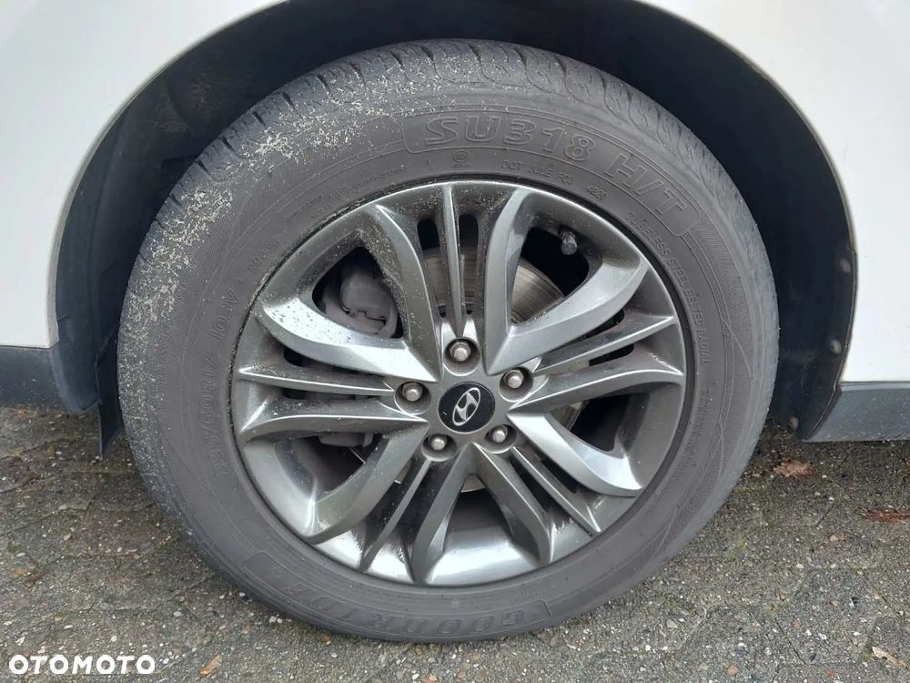 Hyundai ix35 - 14
