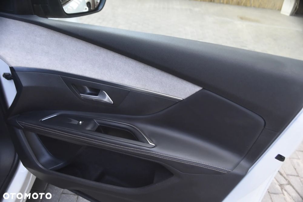 Peugeot 5008 2.0 BlueHDI GT S&S EAT8 - 22