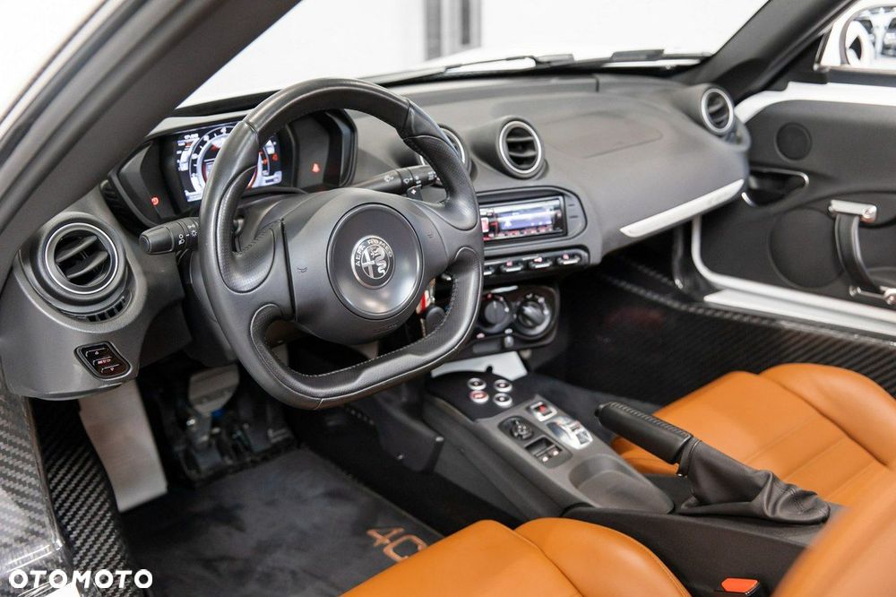 Alfa Romeo 4C - 28