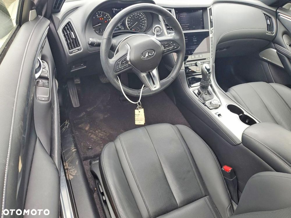 Infiniti Q60 - 9