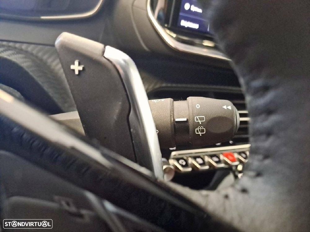 Peugeot 208 1.2 Hybrid Allure e-DCS6 - 15