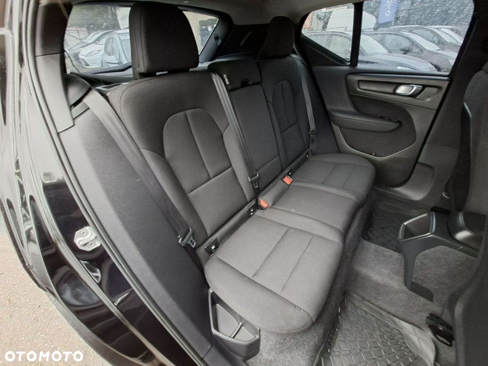 Volvo XC 40 T3 Geartronic Momentum Core - 26