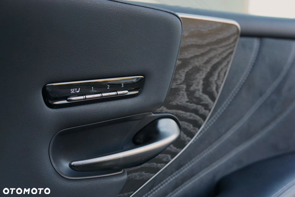 Lexus LS 500h Elegance AWD - 19