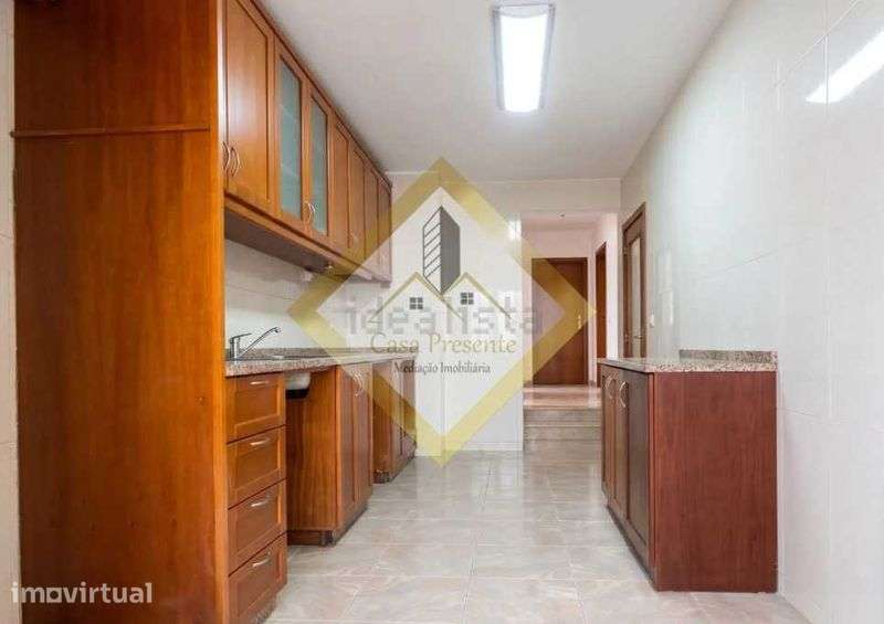 Apartamento T3 Vila Deste com Garagem, Vila Nova de Gaia! - Grande imagem: 2/9